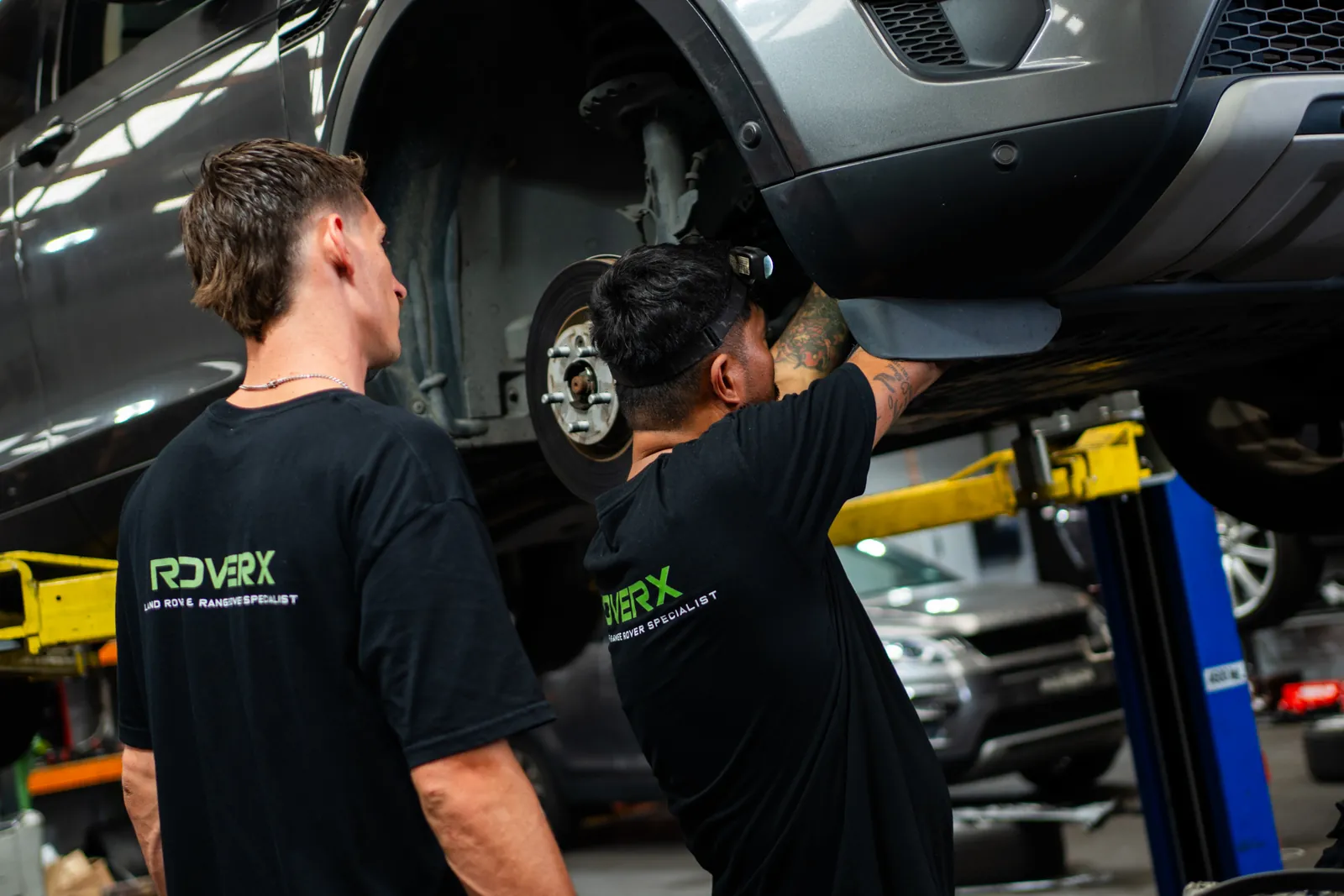 RoverX specialist workshop — Land Rover servicing